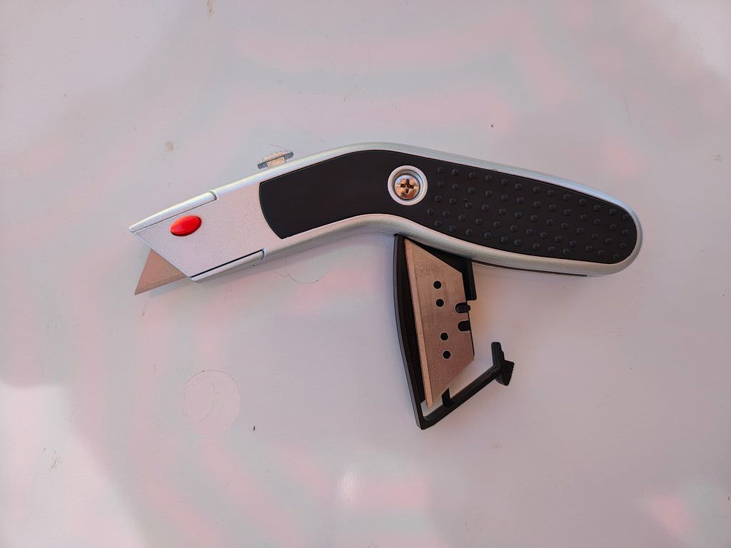 DEDRA M9019 couteau cutter NEUF